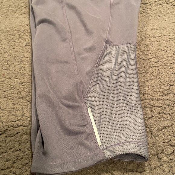 Athleta Yoga Legging Capris Work Out Pants Size Medium - Picture 8 of 12